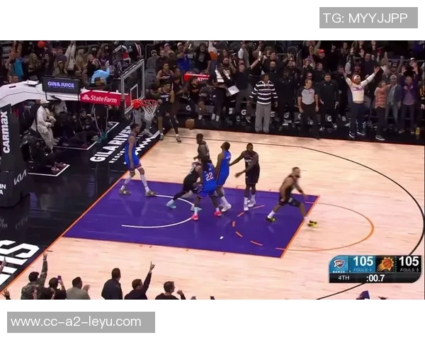 布克第三节发力砍下12分助队逆转全场贡献18分5助攻5抢断表现抢眼