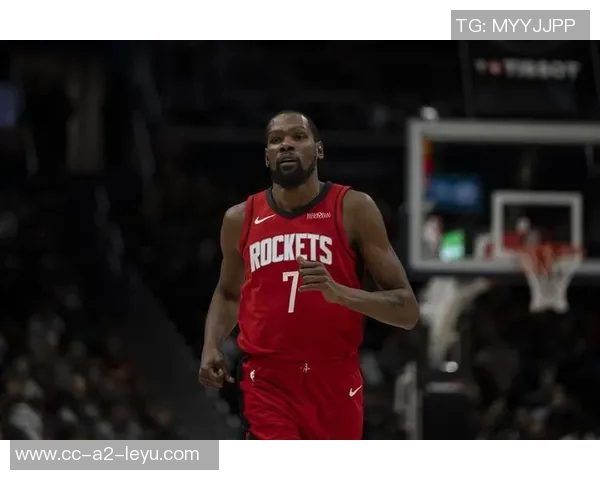 杜兰特助攻全场最高展现传球乐趣阿门称其愿意为球队做出牺牲